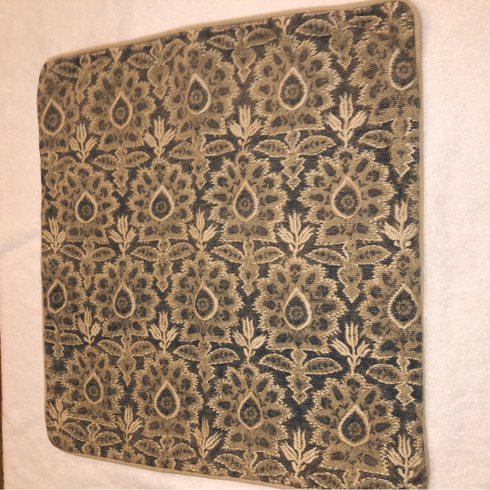 Pottery Barn Embroidered/Tapestry Pillow Cover with linen back, Blue and Tan,EUC